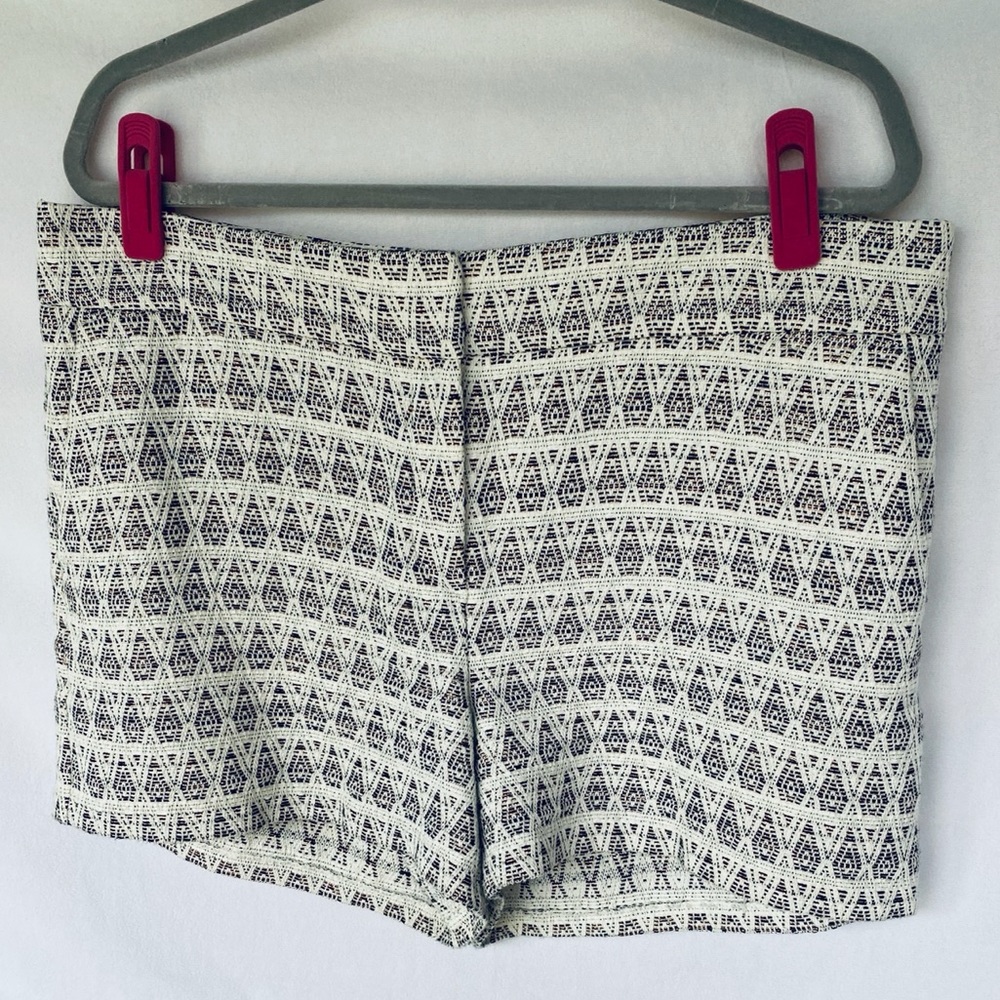 Loft Pattern Textured Riviera Shorts